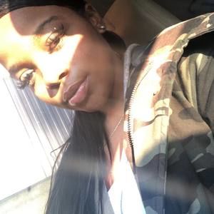 Meet your Posher, Alicia